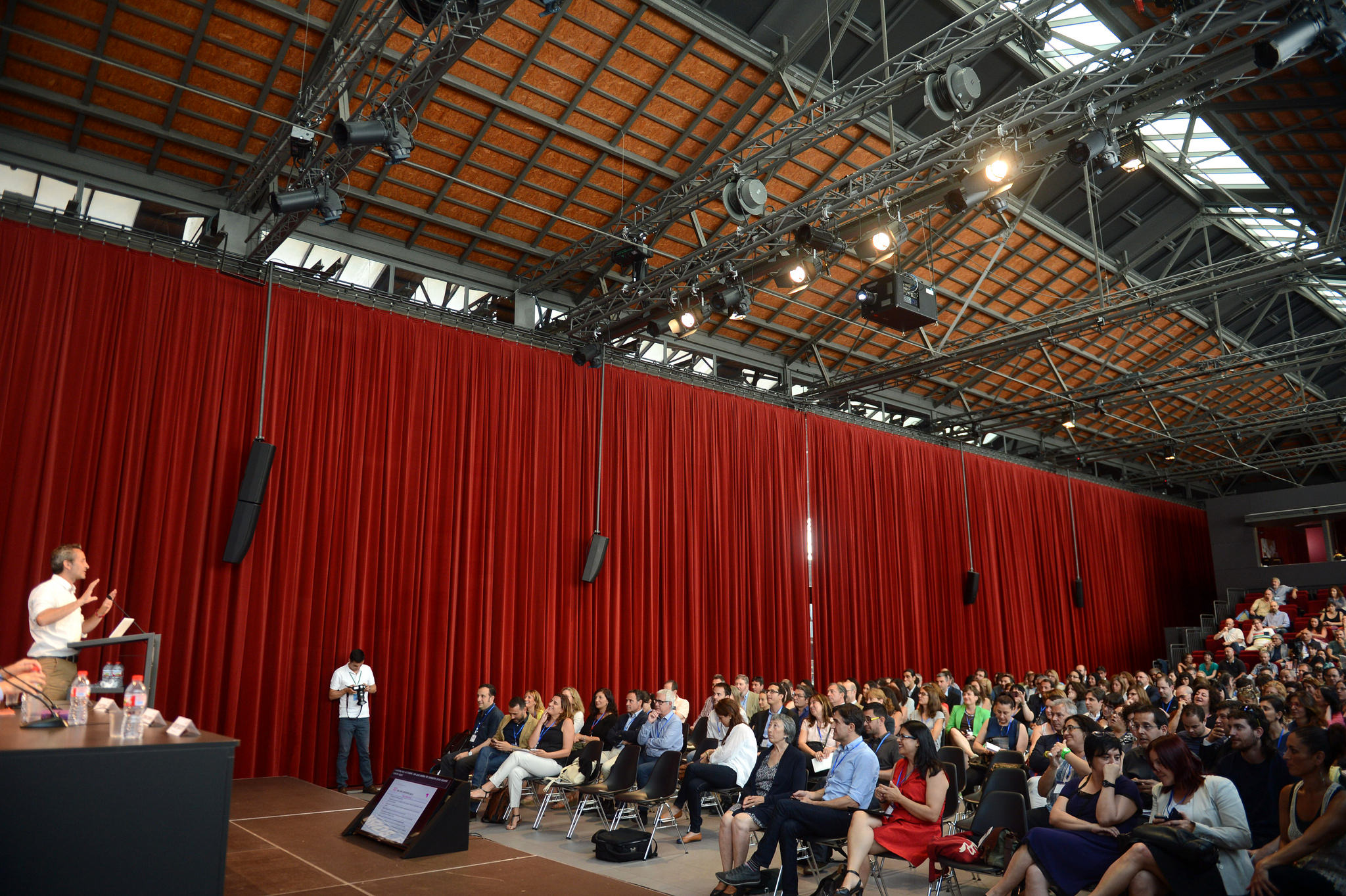 18449827868_9fe1a1cf52_k