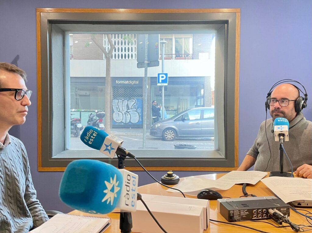 entrevista ràdio estel al CET Mansol Projectes i el seu servei de reformes i manteniment amb una mirada social